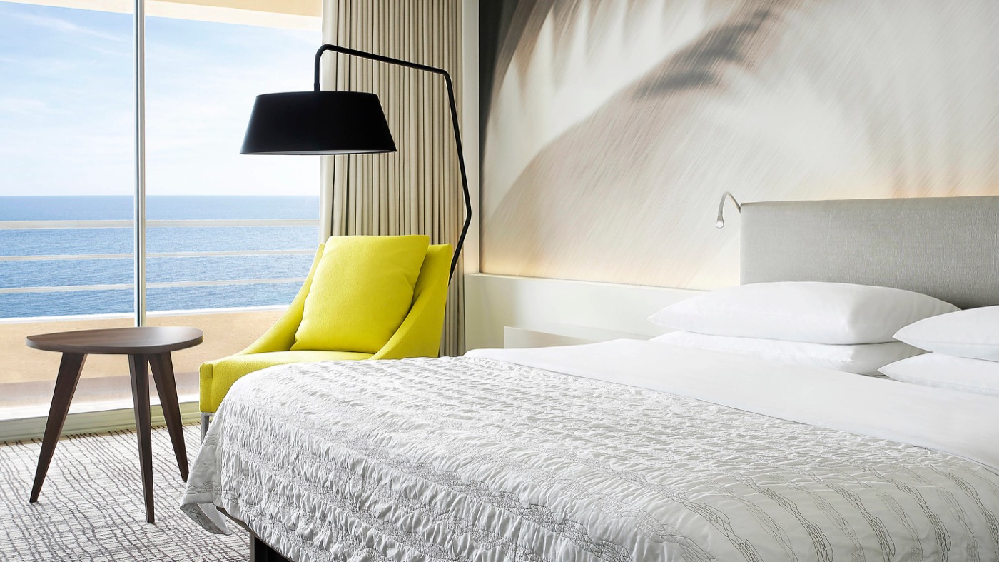 Le Meridien Beach Plaza
