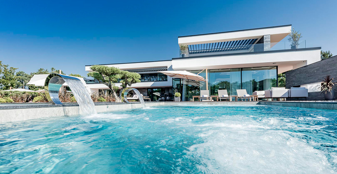 Ultima Grand Villa